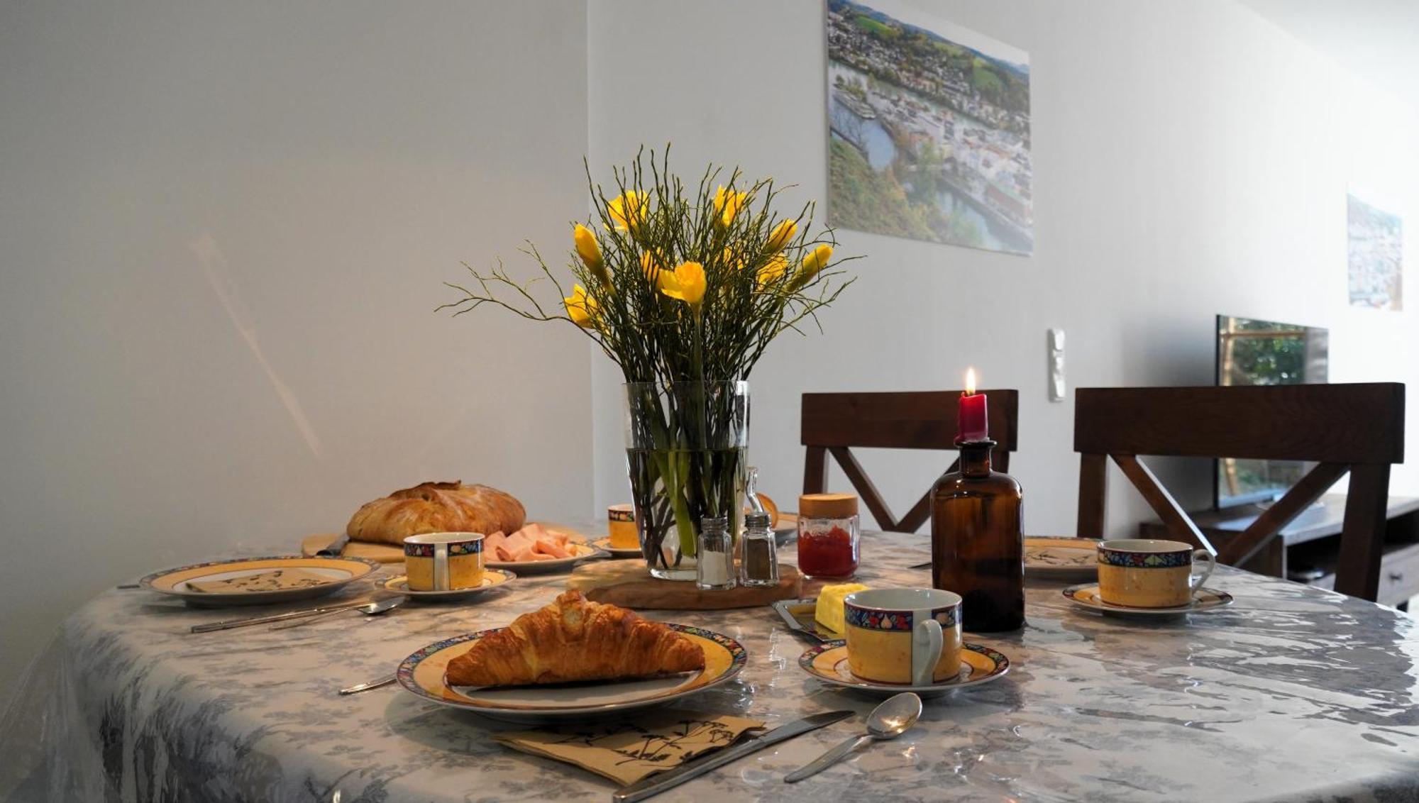 Das Neukirchen Inn Neuburg am Inn Ngoại thất bức ảnh